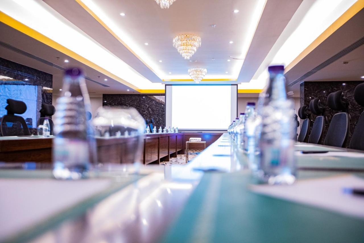 Le Park Concord Hotel Najran Bagian luar foto
